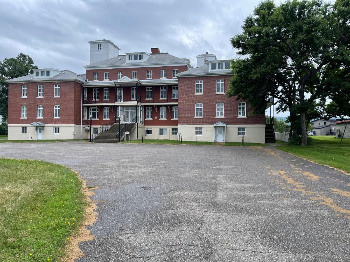 Le Couvent Apartment Sainte Anne des Monts Exterior photo